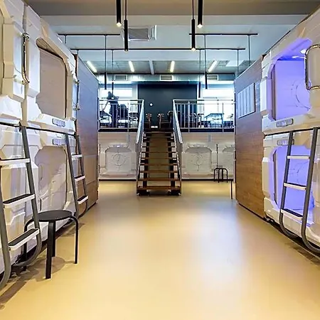 فندق-كبسولة Spacehotel 2*